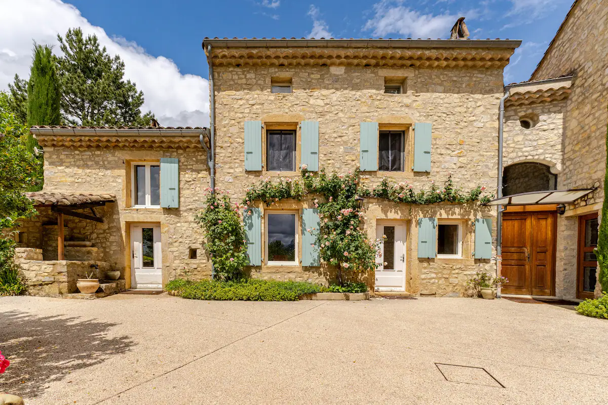 The estate in its green surroundings